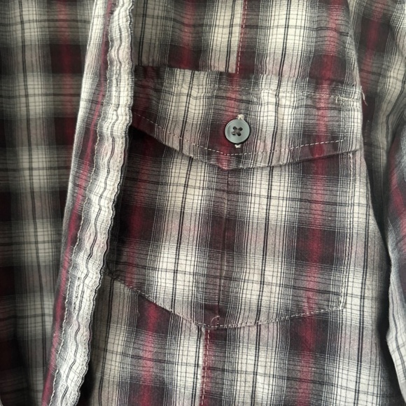 🌻5/20$!! Modern Fit Button Down Pocket Plaid Shirt - Picture 5 of 8